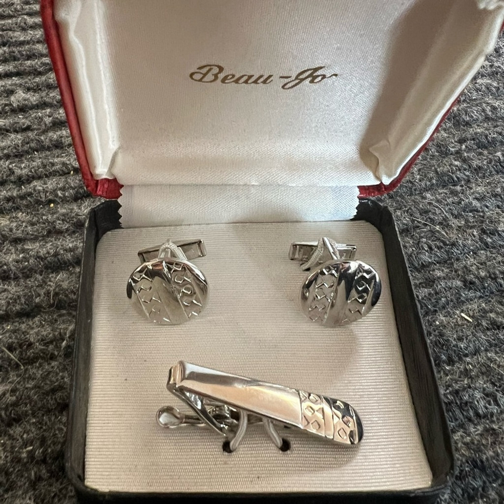 Vintage Beau-Jo Tie Clip and Cuff Links Set-NIB
